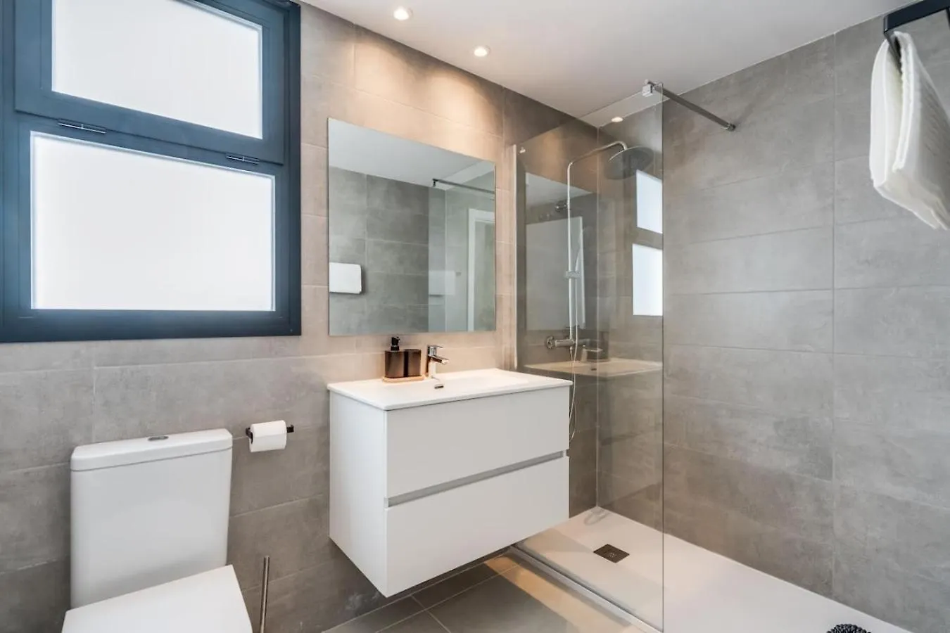 Aranya - Stylish 2Br Apt. With Pool View Estepona 0*,