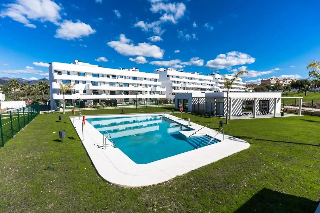 Aranya - Stylish 2Br Apt. With Pool View Estepona