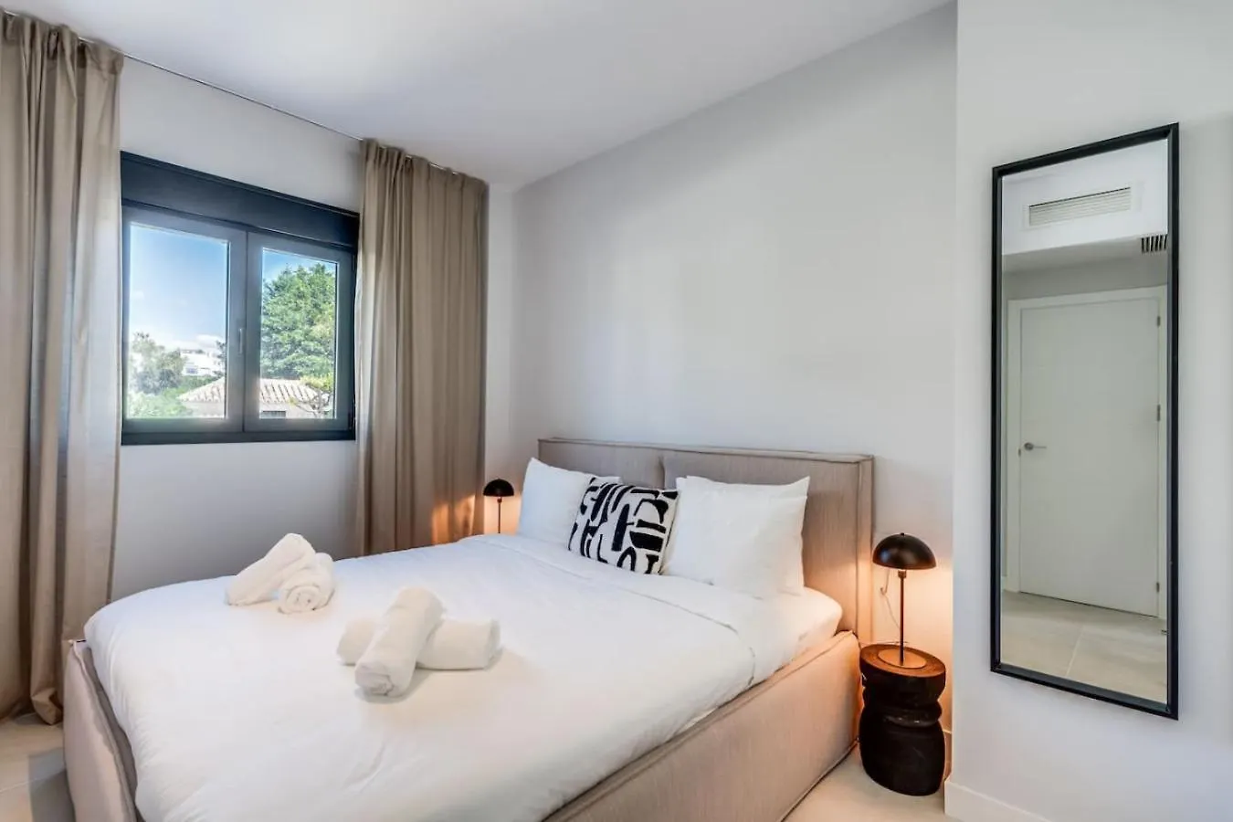 Aranya - Stylish 2Br Apt. With Pool View Estepona 0*,